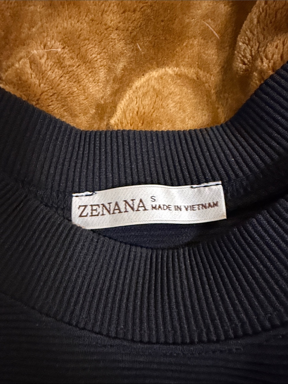 Zenana Outfitters Black Ribbed Crewneck Short Set - Picture 2 of 5